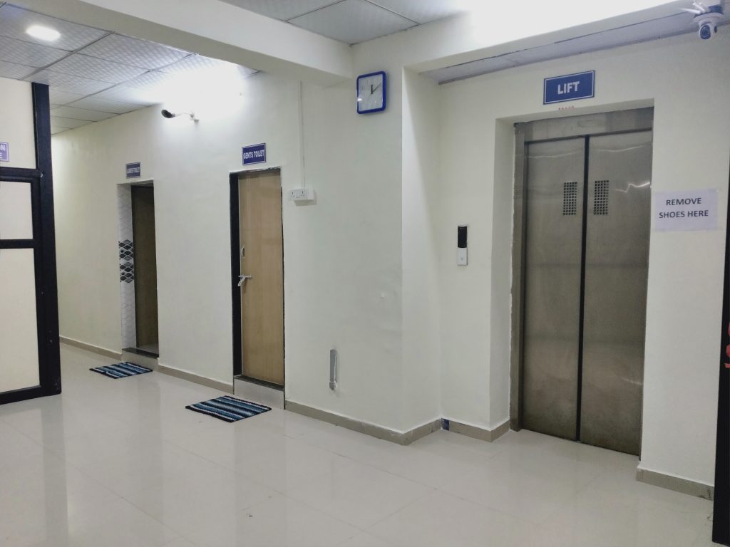 Lift / Elevator
